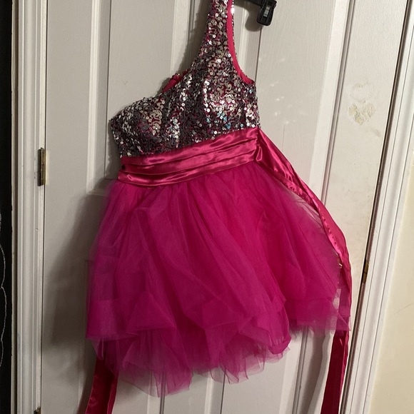 Trixxi one shoulder dress. Homecoming or prom. Fuschia with silver sequins - Picture 6 of 6